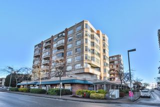 Photo 1: 603 15111 RUSSELL Avenue: White Rock Condo for sale in "Pacific Terrace" (South Surrey White Rock)  : MLS®# R2612758