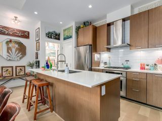 Photo 10: 250 E 7TH Avenue in Vancouver: Mount Pleasant VE Townhouse for sale in "SOCIAL" (Vancouver East)  : MLS®# R2693503