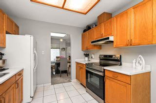 Photo 7: 403 2733 ATLIN Place in Coquitlam: Coquitlam East Condo for sale in "Atlin Court" : MLS®# R2866834