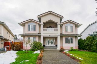 Photo 1: 7140 143A Street in Surrey: East Newton House for sale : MLS®# R2457553