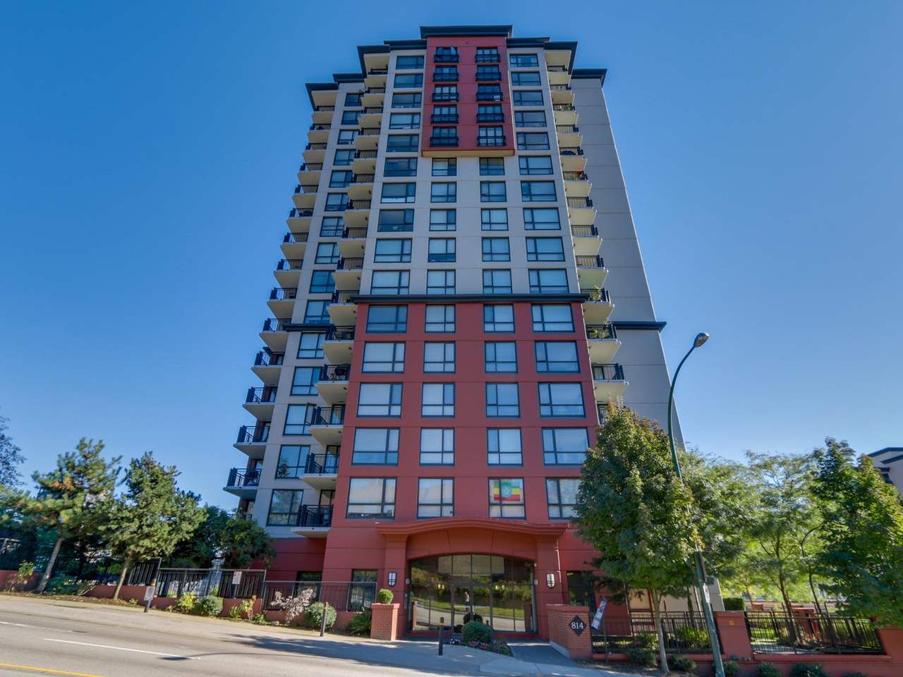 Main Photo: 704 814 ROYAL AVENUE in New Westminster: Downtown NW Condo for sale : MLS®# R2123506