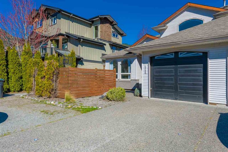 FEATURED LISTING: 39755 GOVERNMENT Road Squamish