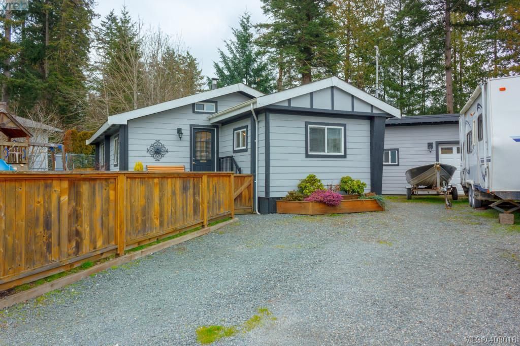 Main Photo: 2463 Selwyn Rd in VICTORIA: La Thetis Heights House for sale (Langford)  : MLS®# 810897