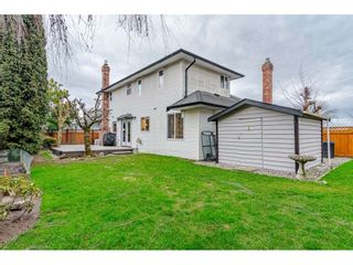 Photo 17: 18677 61A Avenue in Surrey: Cloverdale BC House for sale in "EAGLECREST" (Cloverdale)  : MLS®# R2426392