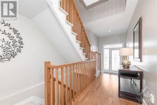 Photo 4: 754 PUTNEY CRESCENT in Ottawa: House for sale : MLS®# 1386736