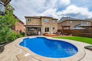 Photo 1: 39 Louvain Drive in Brampton: Vales of Castlemore North House (2-Storey) for sale : MLS®# W8479230
