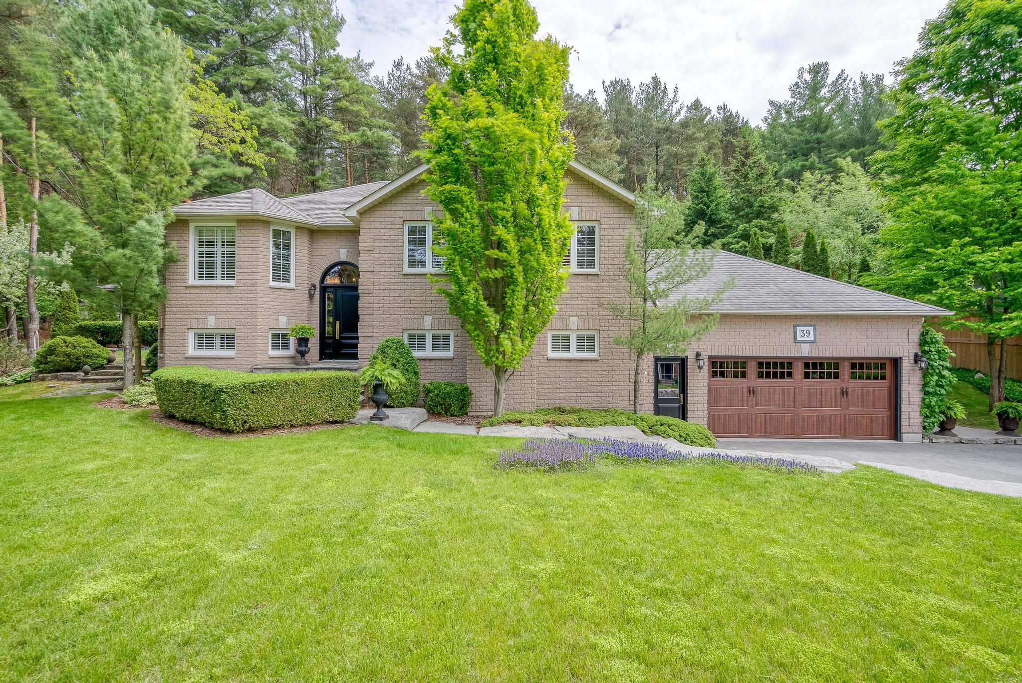 Main Photo: 39 Meadowland Drive in Hamilton Township: House for sale : MLS®# X5638155