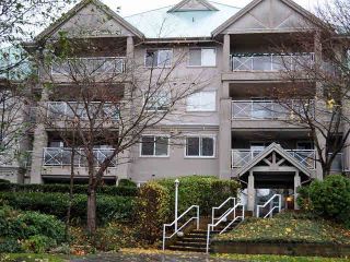 Photo 2: 304 15140 29A Avenue in Surrey: King George Corridor Condo for sale in "The Sands" (South Surrey White Rock)  : MLS®# F1435329