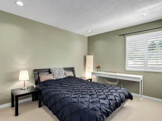 Photo 13: 5737 MAYVIEW Circle in Burnaby: Burnaby Lake Townhouse for sale in "ONE HARBOURLANE" (Burnaby South)  : MLS®# R2778859