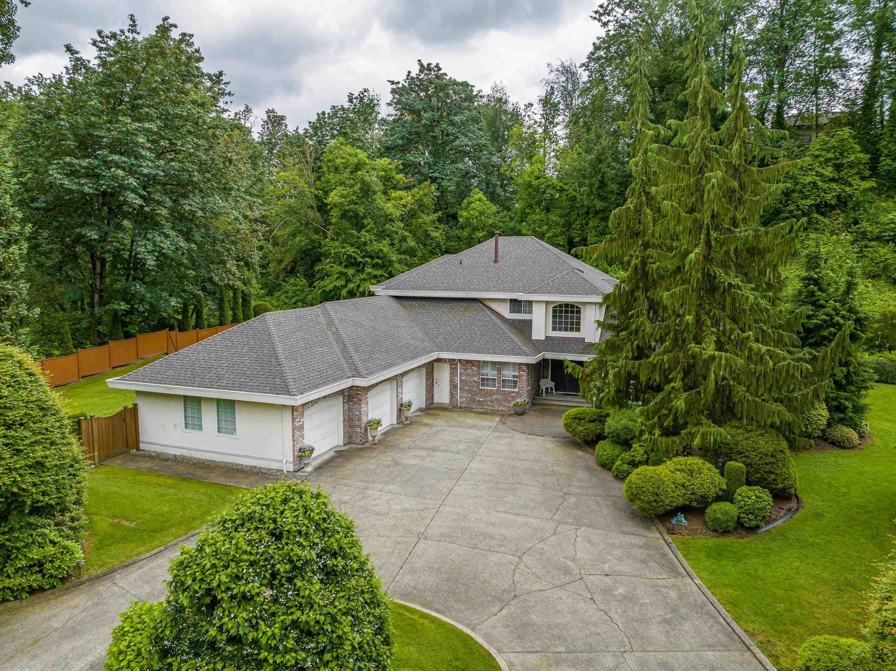 Main Photo: 32586 VERDON Way in Abbotsford: Central Abbotsford House for sale : MLS®# R2702380
