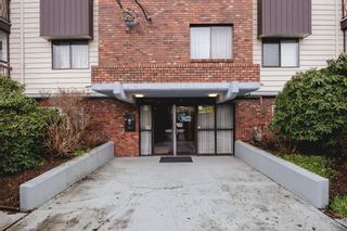 Photo 2: 104 32033 OLD YALE Road in Abbotsford: Abbotsford West Condo for sale in "Pacific Place" : MLS®# R2838855