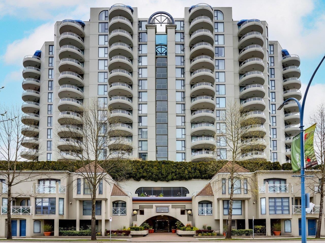 Main Photo: 705 6088 MINORU Boulevard in Richmond: Brighouse Condo for sale in "HORIZONS BY BOSA" : MLS®# R2680848