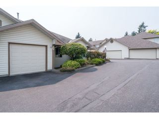 Photo 2: 36 6140 192 Street in Surrey: Cloverdale BC Townhouse for sale (Cloverdale)  : MLS®# R2195328