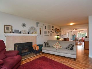 Photo 4: 451 WOODS Avenue in COURTENAY: CV Courtenay City House for sale (Comox Valley)  : MLS®# 749246
