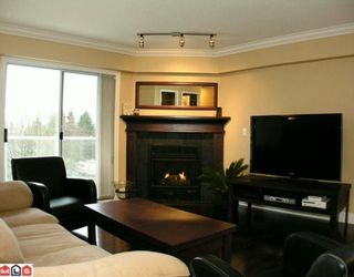 Photo 2: 302 5419 201A Street in Langley: Langley City Condo for sale in "Vista Gardens" : MLS®# F2928069