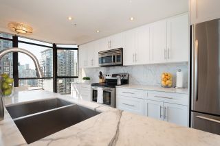 Photo 4: 2602 867 HAMILTON Street in Vancouver: Downtown VW Condo for sale in "Jardine's Lookout" (Vancouver West)  : MLS®# R2814303