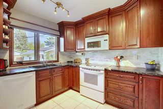 Photo 2: 2716 LOUGHEED Drive SW in Calgary: Lakeview Detached for sale : MLS®# A1032404