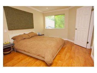 Photo 3: 111 6860 RUMBLE Street in Burnaby: South Slope Condo for sale in "GOVERNOR'S WALK" (Burnaby South)  : MLS®# V935758