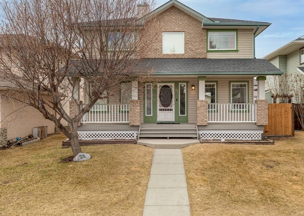 Welcome to 25 Cimarron Cres.
A beautiful character filled home.