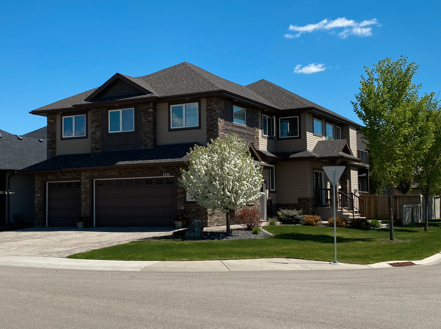 Main Photo: 1254 ADAMSON DR. SW in Edmonton: House for sale : MLS®# E4241926