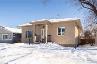 Photo 2: River Heights Bungalow in Winnipeg: House for sale