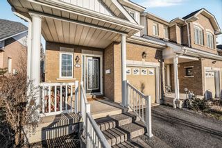 Photo 2: 40 Treen Crescent in Whitby: Rolling Acres House (Bungaloft) for sale : MLS®# E8053252