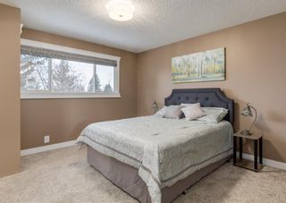 Photo 15: 112 Oakhampton Place SW in Calgary: Oakridge Detached for sale : MLS®# A1172021