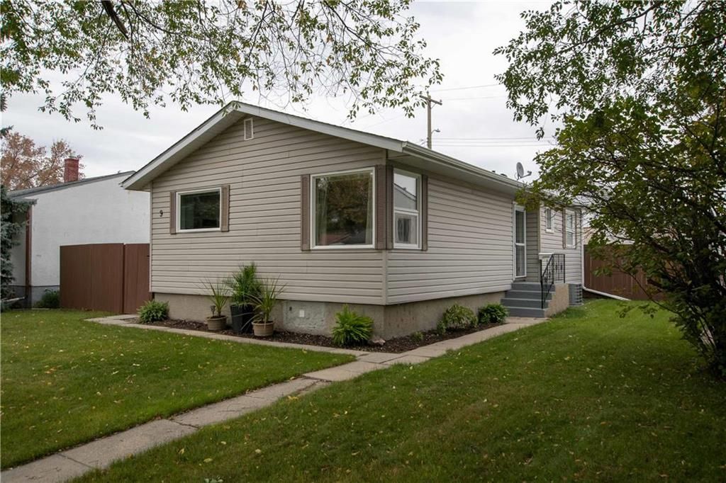 Main Photo: 9 Arundel Road in Winnipeg: Windsor Park Residential for sale (2G)  : MLS®# 202327958