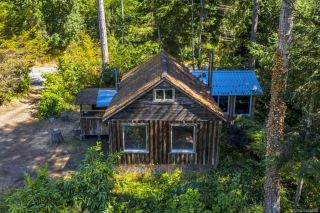 Photo 1: 1994 Gillespie Rd in Sooke: Sk 17 Mile House for sale : MLS®# 850902