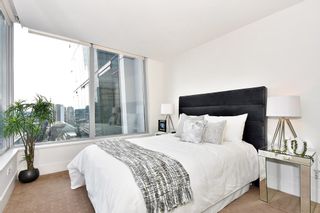 Photo 11: 2104 667 HOWE Street in Vancouver: Downtown VW Condo for sale in "PRIVATE RESIDENCES AT HOTEL GEOR" (Vancouver West)  : MLS®# R2343230