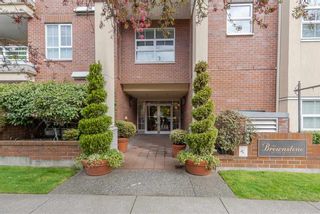 Photo 1: 414 2105 W 42ND AVENUE in Vancouver: Kerrisdale Condo for sale (Vancouver West)  : MLS®# R2356493