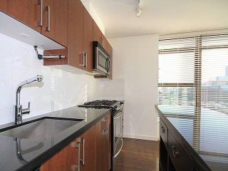 Photo 14: 902 1068 W Broadway Avenue in Vancouver: Fairview VW Condo for sale (Vancouver West)  : MLS®# V1097621