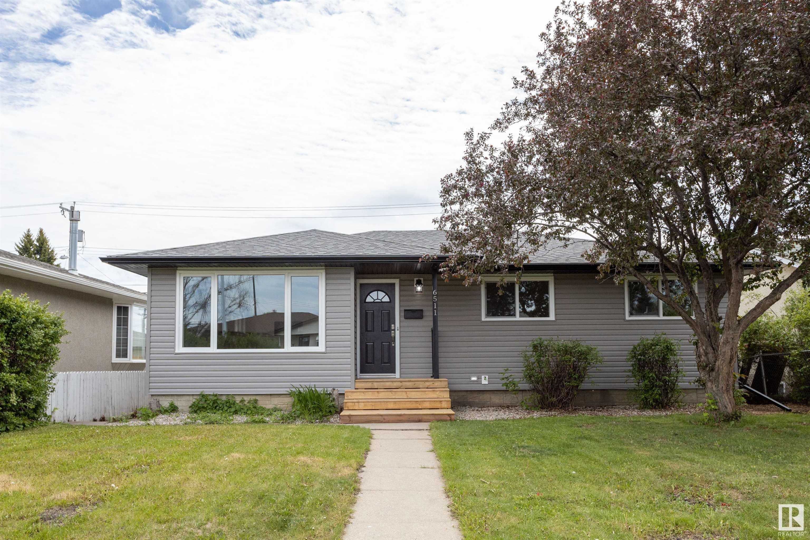 Main Photo: 6511 95 Avenue in Edmonton: Zone 18 House for sale : MLS®# E4308718