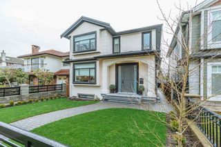 Photo 2: 3066 E 7TH AVENUE in Vancouver: Renfrew VE House for sale (Vancouver East)  : MLS®# R2237779