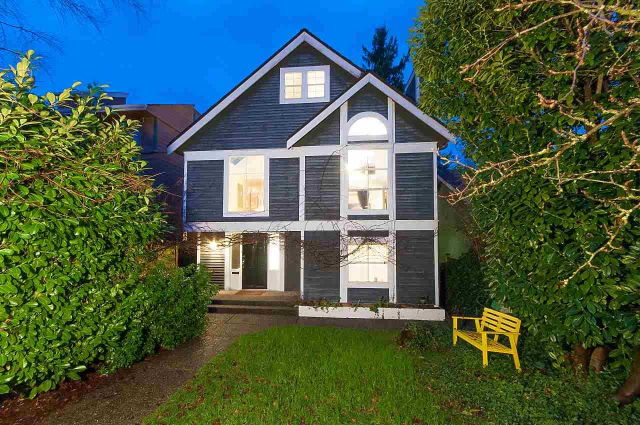 Photo 3: Photos: 4147 W 11TH Avenue in Vancouver: Point Grey House for sale (Vancouver West)  : MLS®# R2243099