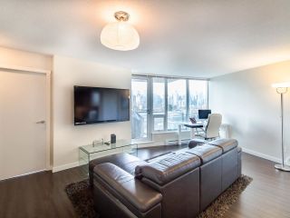 Photo 4: 603 445 W 2ND Avenue in Vancouver: False Creek Condo for sale (Vancouver West)  : MLS®# R2444949