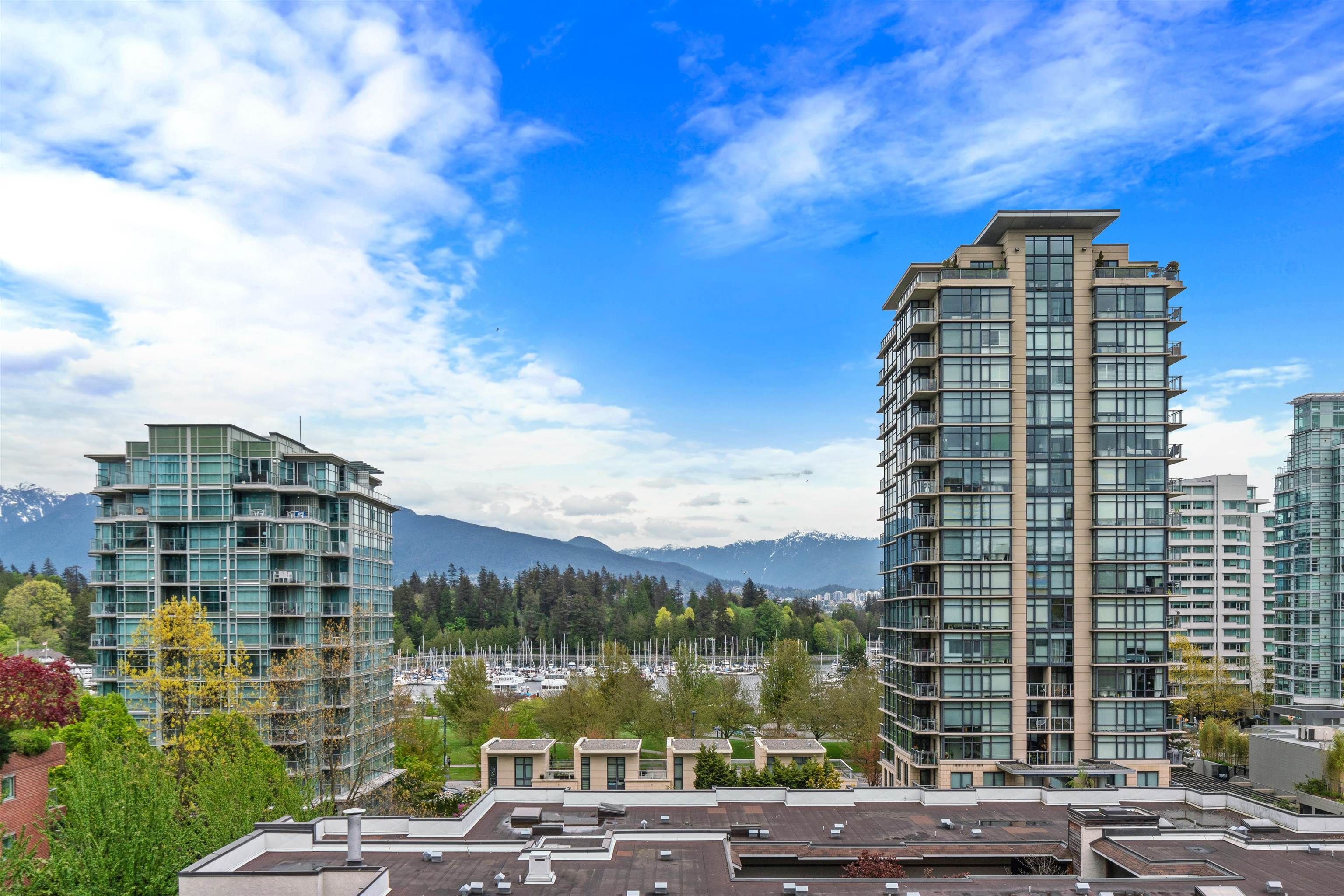 Main Photo: 702 1845 ROBSON Street in Vancouver: West End VW Condo for sale in "Sundial Place" (Vancouver West)  : MLS®# R2688358