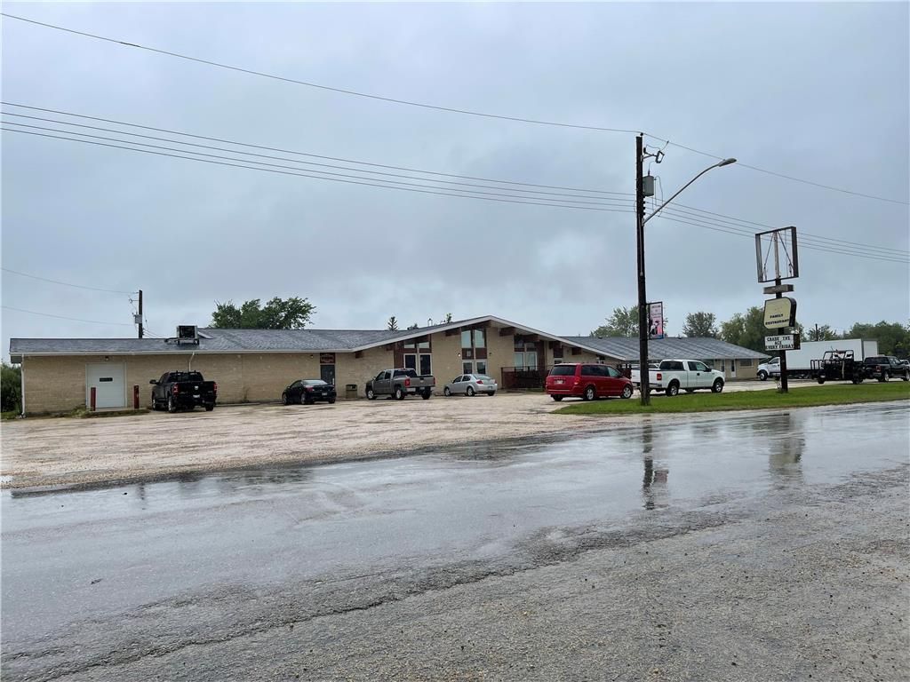 Main Photo: 83 main Street in Riverton: Industrial / Commercial / Investment for sale (R19)  : MLS®# 202322051