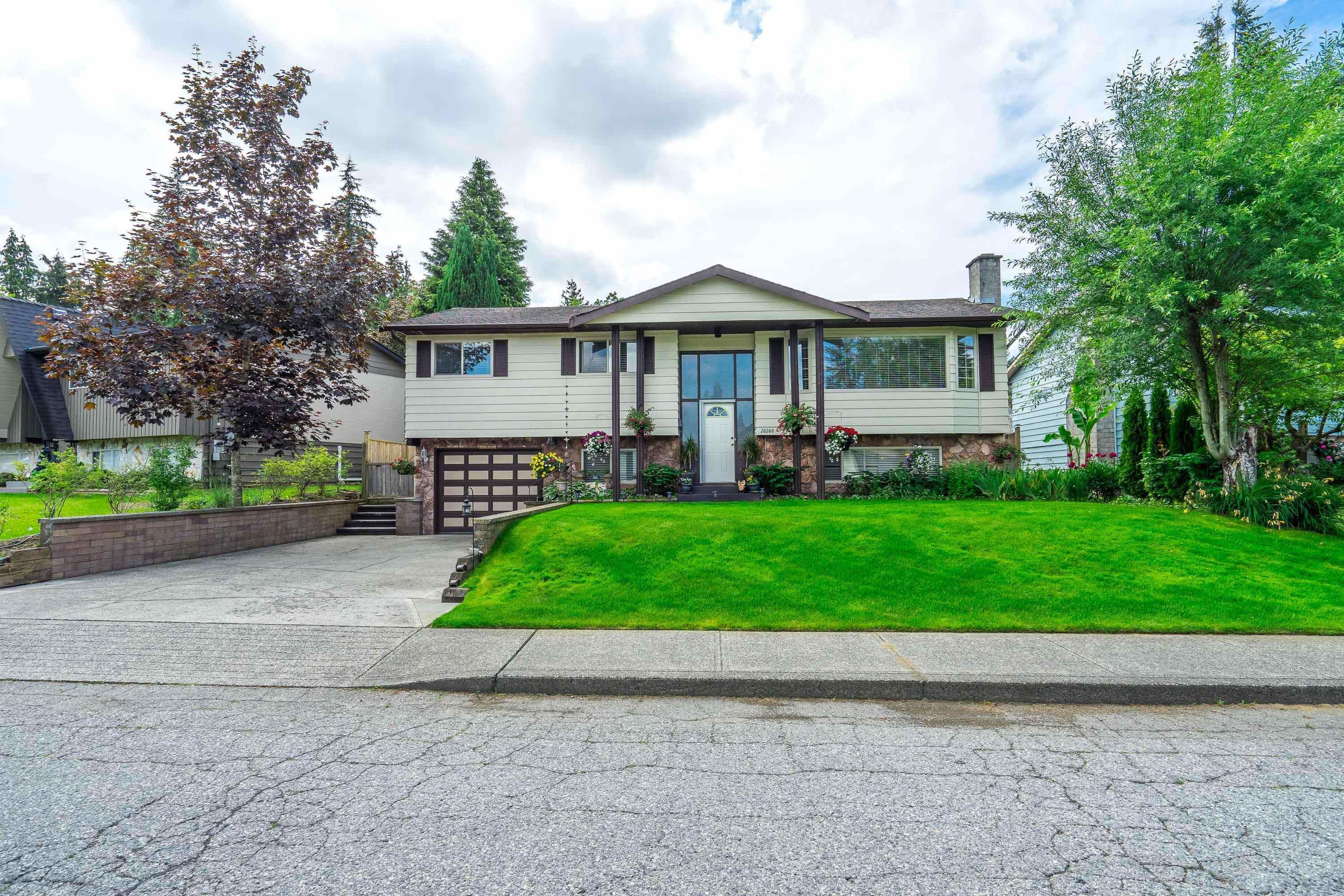 Main Photo: 20260 47A Avenue in Langley: Langley City House for sale in "Creekside" : MLS®# R2758716
