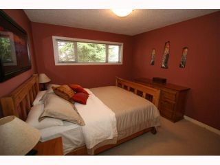 Photo 12: 28 HARROW Crescent SW in CALGARY: Haysboro Residential Detached Single Family for sale (Calgary)  : MLS®# C3419230