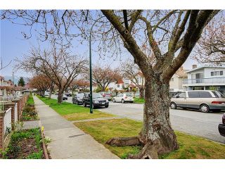 Photo 10: 4769 BRUCE Street in Vancouver: Victoria VE House for sale in "VICTORIA" (Vancouver East)  : MLS®# V1000138