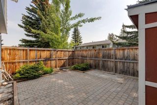 Photo 2: 33 2815 Palliser Drive SW in Calgary: Oakridge Row/Townhouse for sale : MLS®# A2056990