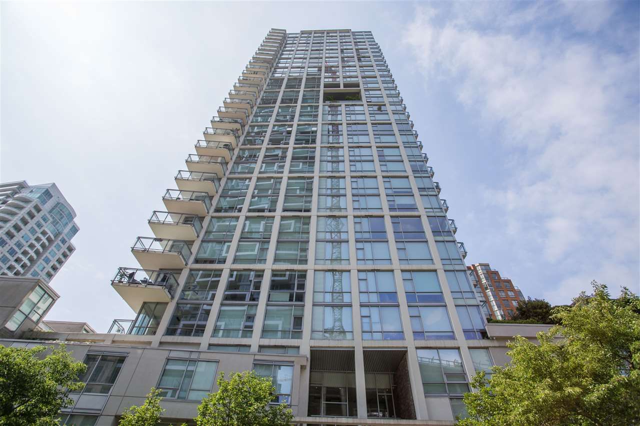 Main Photo: 301 1455 HOWE Street in Vancouver: Yaletown Condo for sale in "Pomaria" (Vancouver West)  : MLS®# R2482632