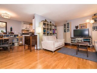 Photo 5: 204 330 W 2ND Street in North Vancouver: Lower Lonsdale Condo for sale in "LORRAINE PLACE" : MLS®# R2166686