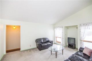 Photo 2: 62 Charbonneau Crescent in Winnipeg: Island Lakes Residential for sale (2J)  : MLS®# 1804492