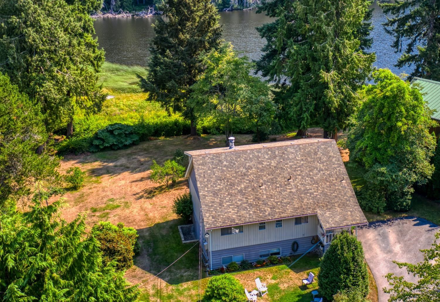 Main Photo: 12770 MAINSAIL Road in Madeira Park: Pender Harbour Egmont House for sale (Sunshine Coast)  : MLS®# R2697325