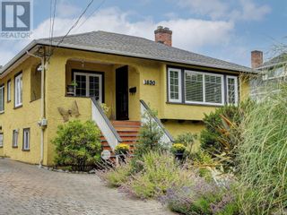 Photo 1: 1830 Chestnut St in Victoria: House for sale : MLS®# 955683
