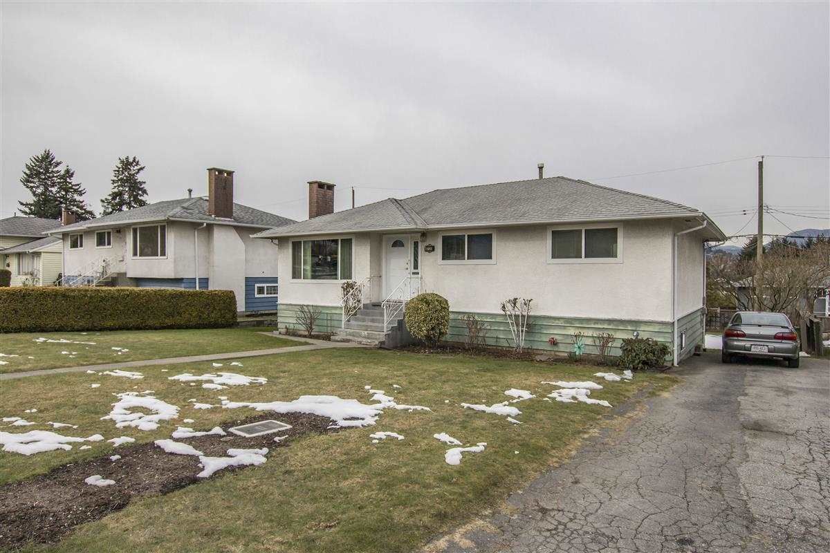 Main Photo: 5735 LAUREL Street in Burnaby: Central BN House for sale (Burnaby North)  : MLS®# R2343643