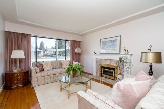 Photo 3: 983 CAITHNESS Crescent in Port Moody: Glenayre House for sale in "GLENAYRE" : MLS®# R2764578