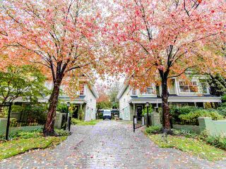 Photo 1: 15 4157 SOPHIA Street in Vancouver: Main Townhouse for sale in "Empress Court" (Vancouver East)  : MLS®# R2414907